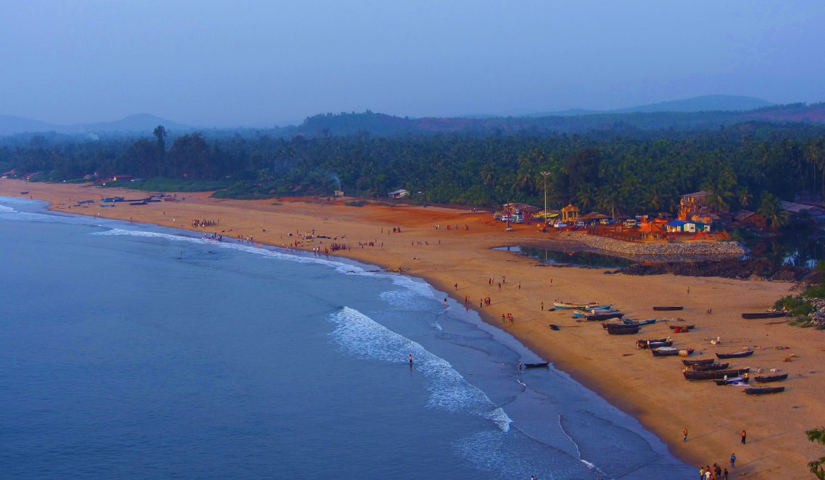 Beach trek Gokarna — coastal trail from Om Beach to Paradise Beach