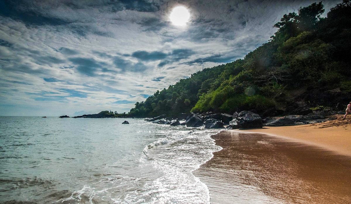 Half Moon Beach Gokarna — secluded beach accessible by trek
