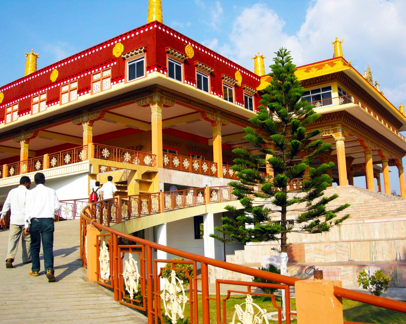 Mundgod Tibetan Colony monastery — day trip from Gokarna